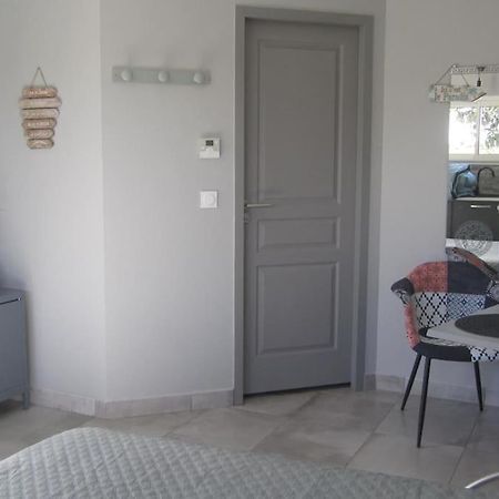Studio Tout Confort Au Coeur Des Graves Portets Exterior foto